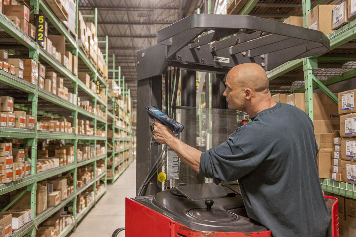 MC9300 can improve your Dynamic Supply Chains and Maximize ROI